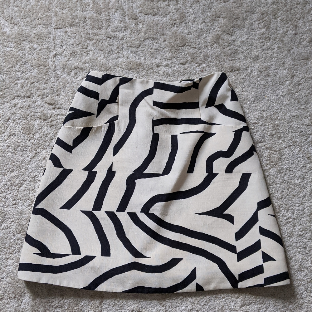 Black and white patterned Tibi mini skirt size 2